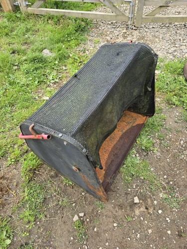 Westwood t1200 ride mower - on,